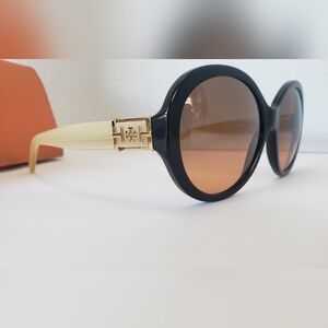 Tory Burch Black and Blonde Sunglasses with Case And Dustpouch
